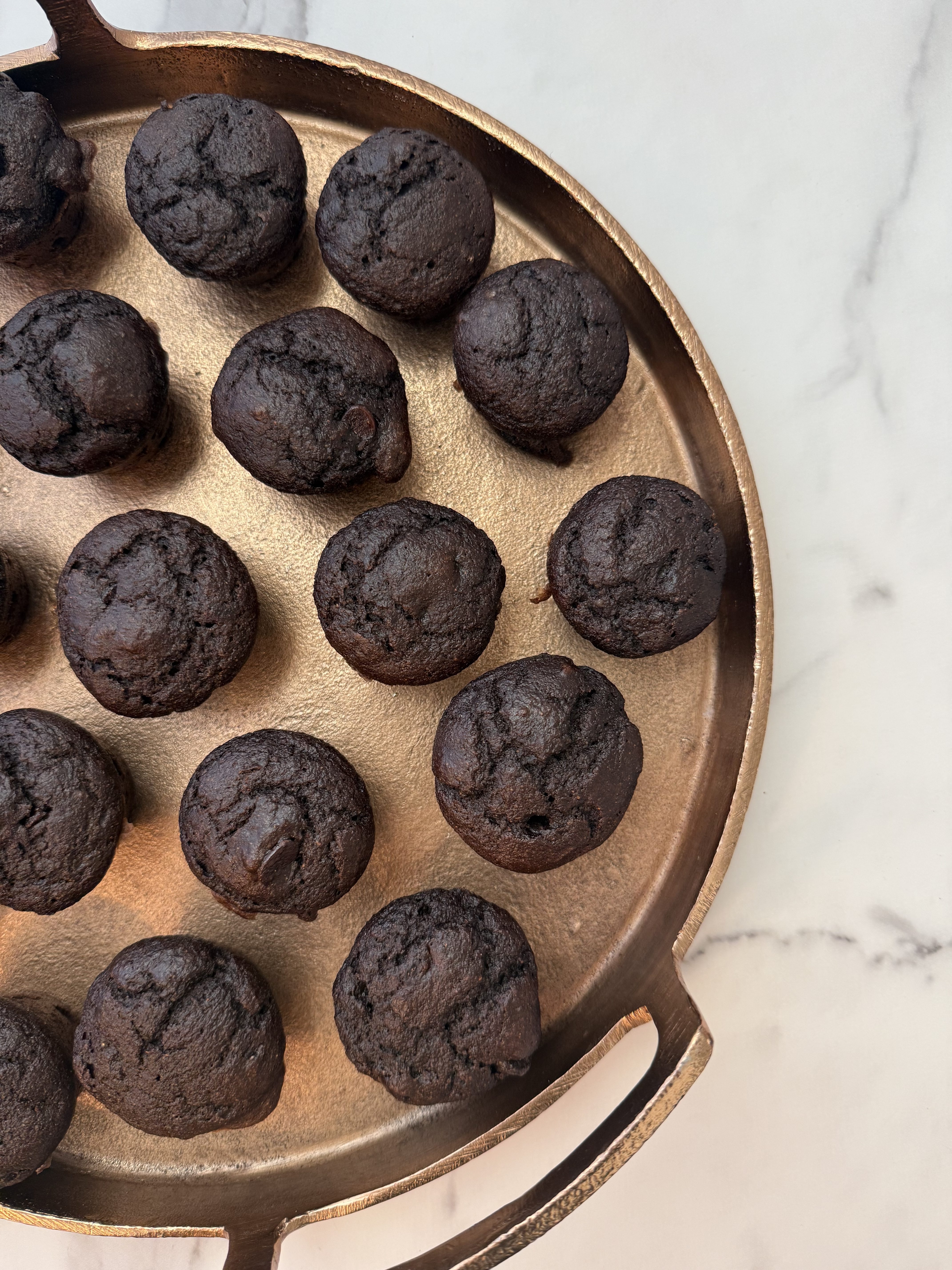 Healthy Chocolate Muffins with Carrot & Spinach (Kid-Friendly + Whole Wheat)